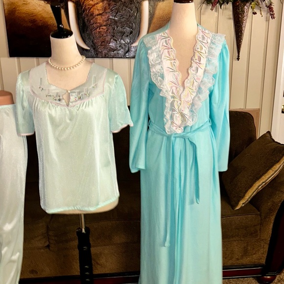 Lady Ronte~Vintage Turquoise Size Medium 3 Piece Set W/ Robe & Pajamas - Picture 5 of 16